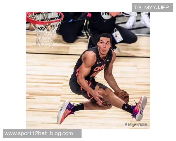 阿隆戈登新纹身惊艳亮相双黑臂环引发球迷热议